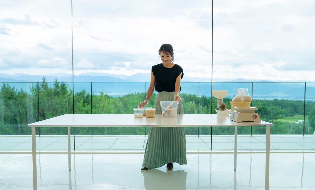 「みそ作り体験館」で究極のみそ作り