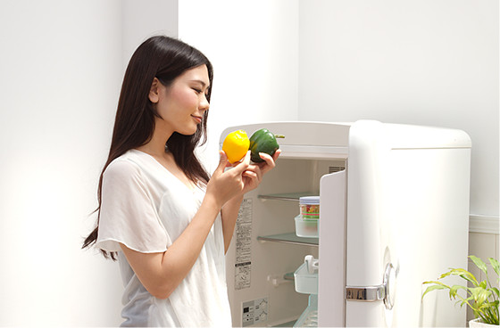 写真:肉、野菜の残り物を腐らせてしまう